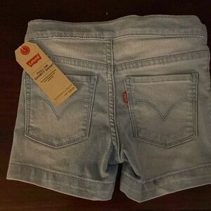 Girls Levi’s shorts, size 7, adjustable waistband inside